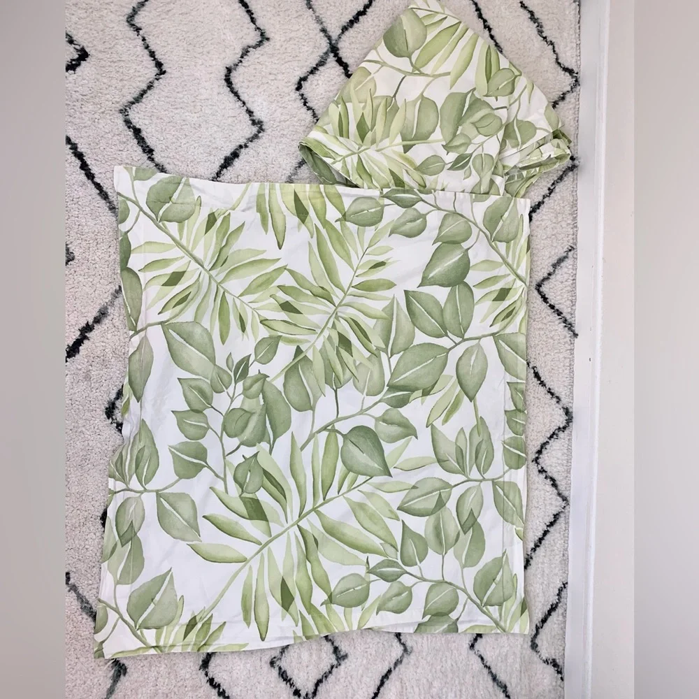Pottery Barn Naturals Overlapping Leaves Leaf-Print Euro Pillowcases 100% cotton